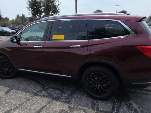Used 2020 Honda Pilot Touring image 6
