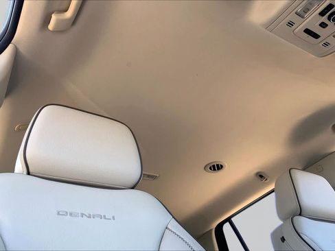 Used 2023 GMC Yukon Denali AWD/4WD image 14