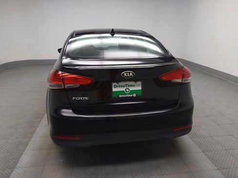 Used 2017 Kia Forte LX FWD image 5