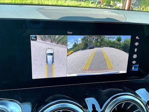 Certified 2023 Mercedes-Benz GLB 250 4MATIC image 17
