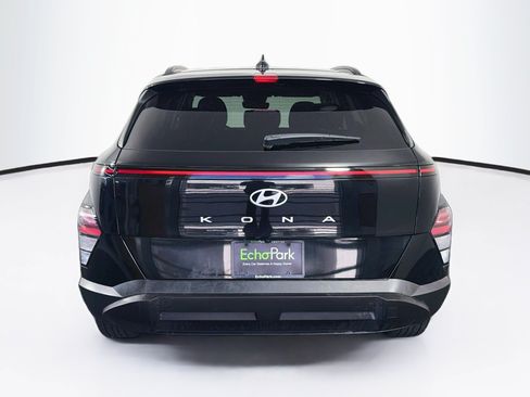 Used 2025 Hyundai Kona SEL FWD image 7