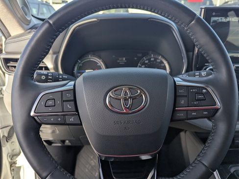 Used 2020 Toyota Highlander Platinum image 27