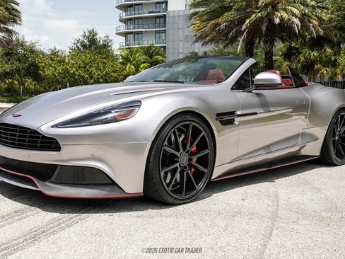Used 2014 Aston Martin Vanquish Volante RWD image 12