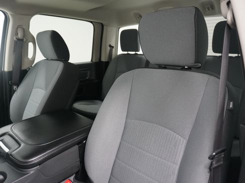 Used 2023 RAM 1500 Classic SLT w/ Electronics Group AWD/4WD image 10
