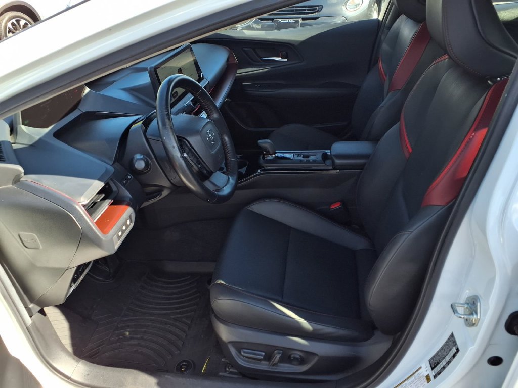 Certified 2023 Toyota Prius Prime Premium FWD image 18