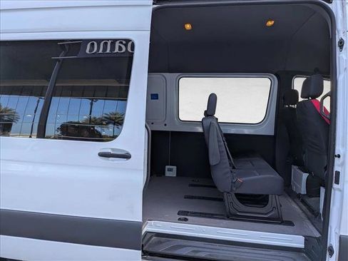 Used 2023 Mercedes-Benz Sprinter 2500 image 12