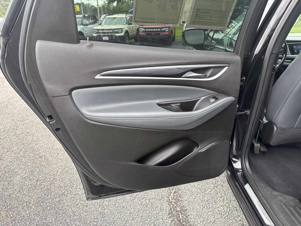 Used 2023 Buick Enclave Essence FWD image 34