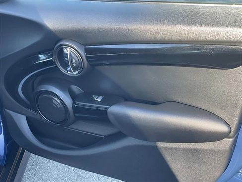 Used 2018 MINI Cooper S image 33