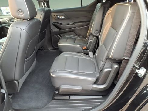 Used 2023 Chevrolet Traverse Premier AWD/4WD image 13