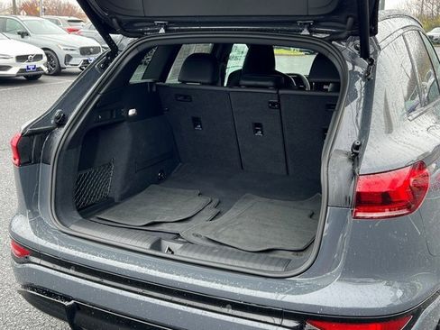 Certified 2025 Audi SQ6 e-tron Prestige w/ Black Optic Package image 17