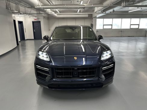 Used 2024 Porsche Cayenne Turbo GT AWD/4WD image 5