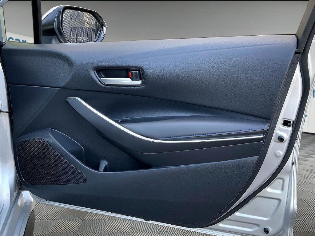 Used 2021 Toyota Corolla SE w/ Carpet Mat Package (TMS) FWD image 12