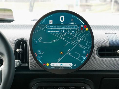 Certified 2025 MINI Cooper 4-Door Hardtop image 11