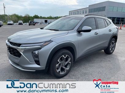 Used 2024 Chevrolet Trax LT w/ Driver Confidence Package