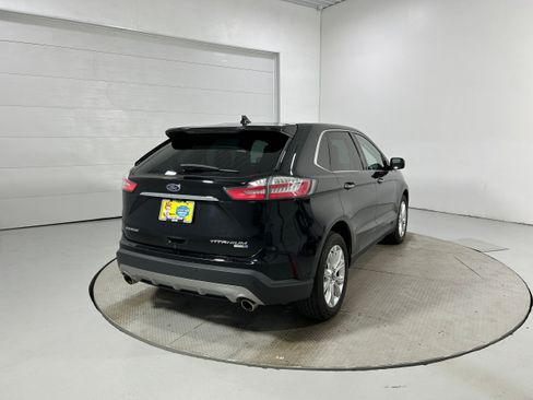 Used 2020 Ford Edge Titanium w/ Equipment Group 301A AWD/4WD image 37