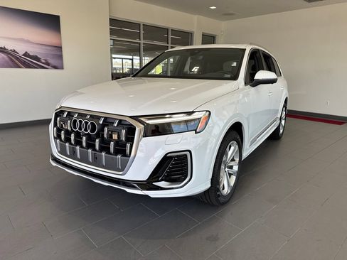 Certified 2026 Audi Q7 2.0T Premium Plus AWD/4WD image 3