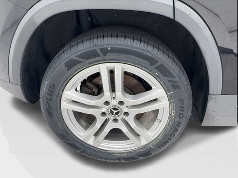 Used 2022 Mercedes-Benz GLA 250 4MATIC w/ Premium Package Lite image 14