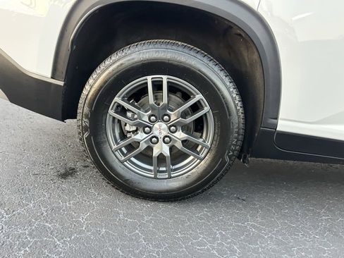 Certified 2025 GMC Acadia Elevation image 7