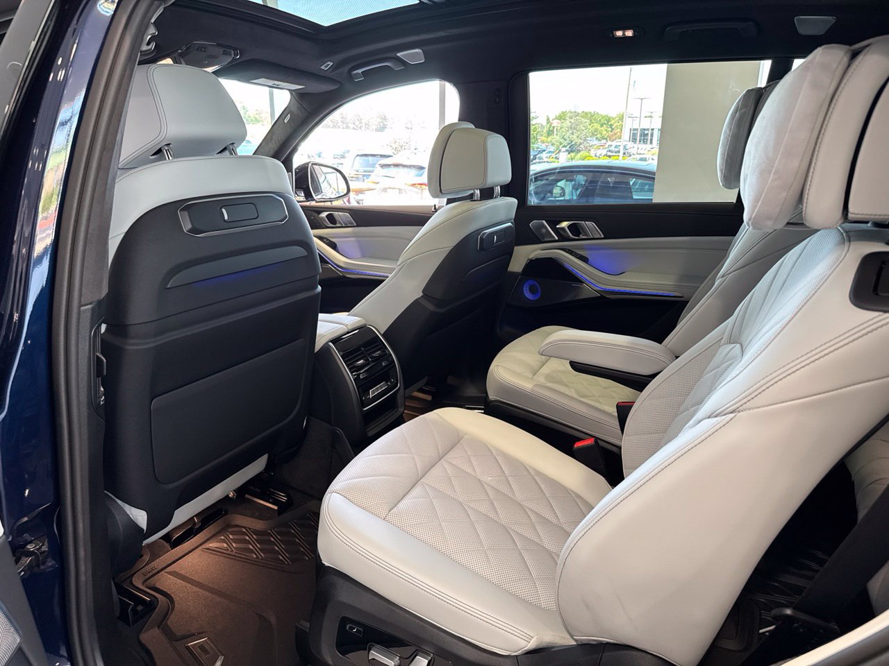 New 2027 BMW X7 xDrive40i w/ Executive Package AWD/4WD image 41