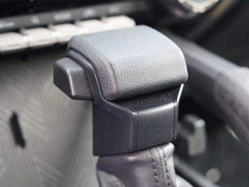 Certified 2024 Toyota Tacoma SR image 31