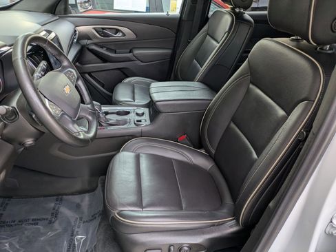 Certified 2023 Chevrolet Traverse Premier FWD image 21