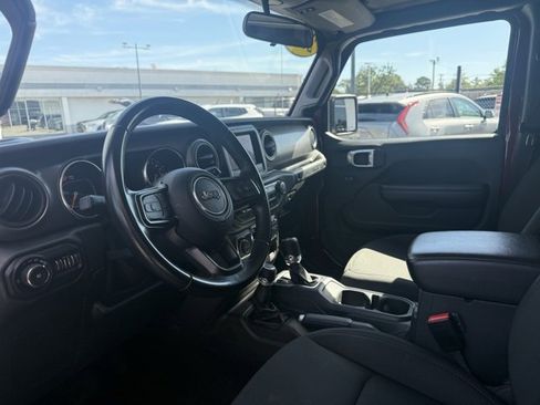 Used 2021 Jeep Wrangler Unlimited Sport image 4