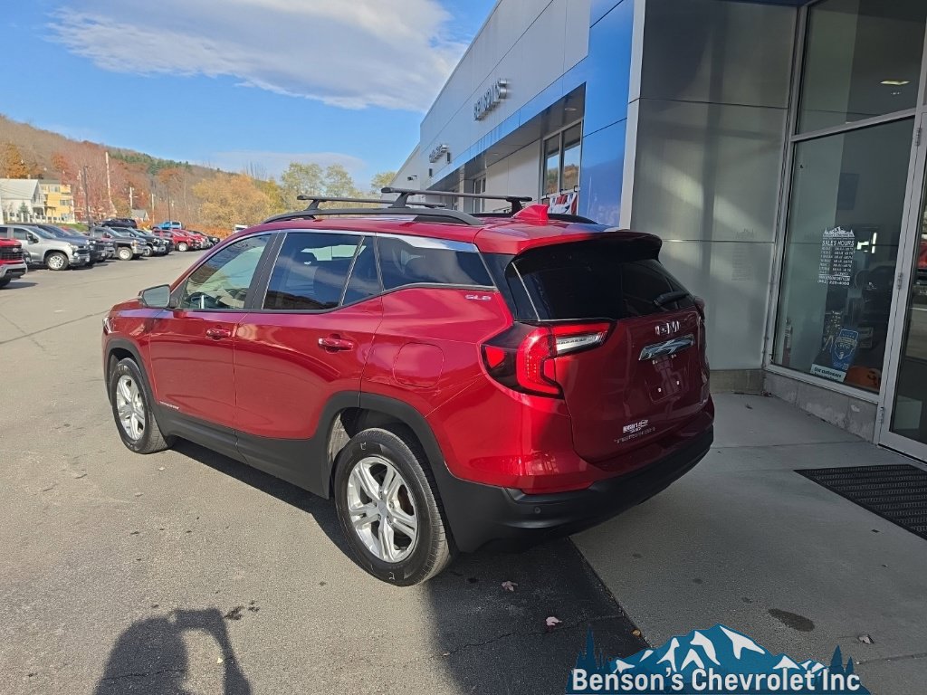 Used 2022 GMC Terrain SLE w/ Driver Convenience Package AWD/4WD image 4