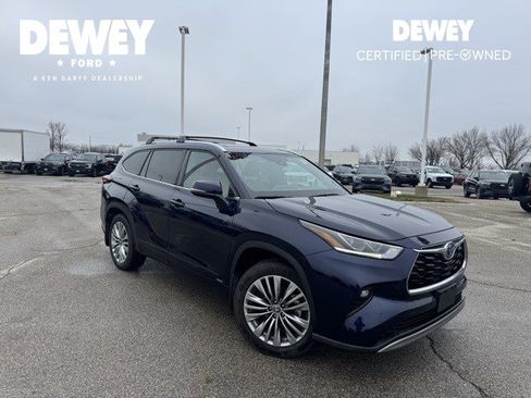 Used 2022 Toyota Highlander Platinum image 1