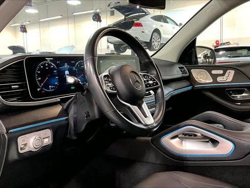 Used 2020 Mercedes-Benz GLS 450 4MATIC image 17