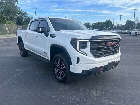 Used 2025 GMC Sierra 1500 AT4 w/ AT4 Premium Package AWD/4WD image 6