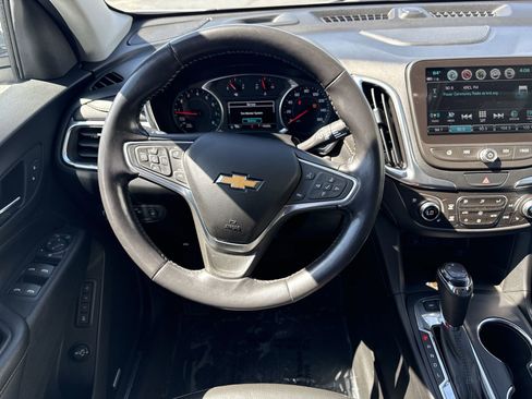 Used 2018 Chevrolet Equinox Premier w/ Infotainment II Package AWD/4WD image 14