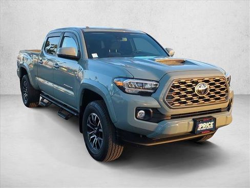 Used 2023 Toyota Tacoma TRD Sport AWD/4WD image 3