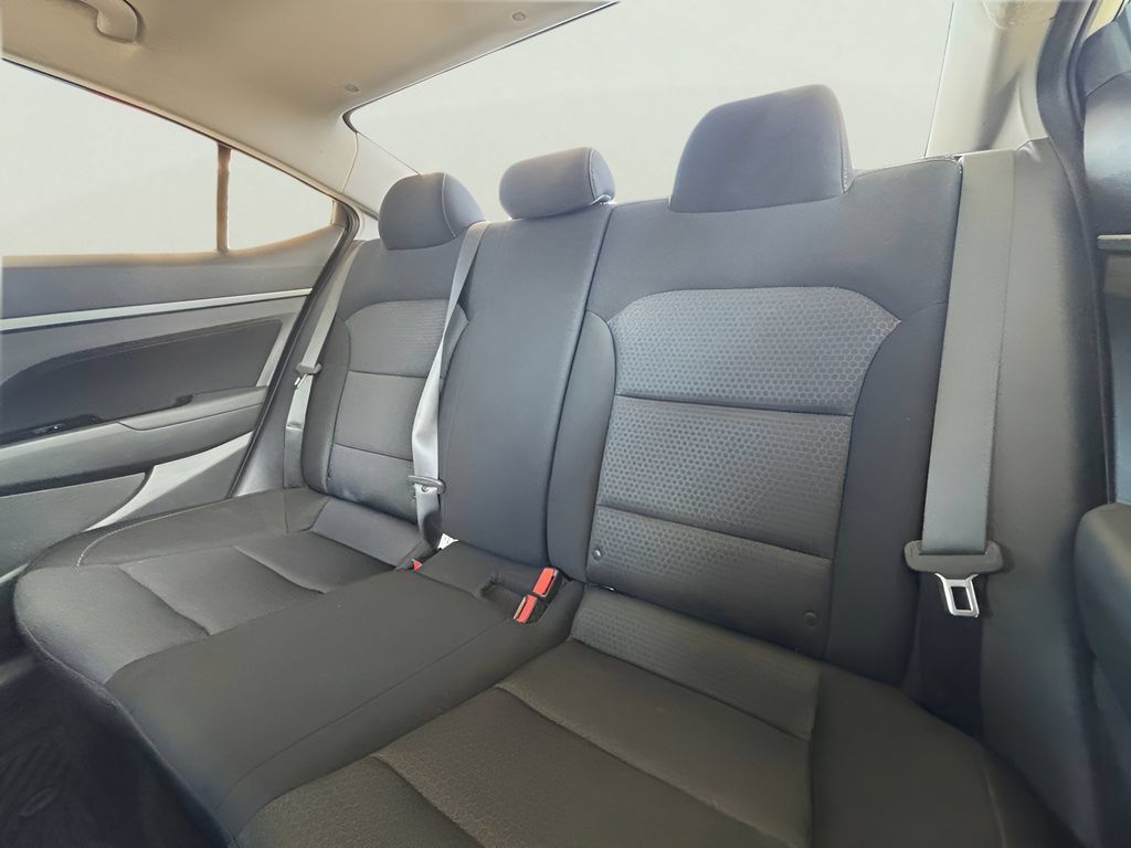 Used 2018 Hyundai Elantra SEL FWD image 12
