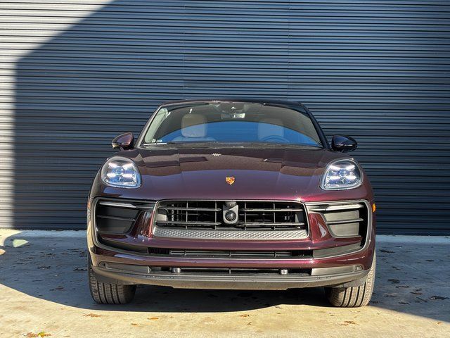 Certified 2026 Porsche Macan AWD/4WD image 10