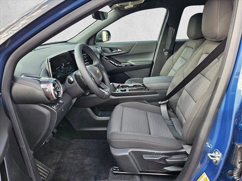 New 2026 Chevrolet Equinox LT w/ Safety and Technology Package FWD image 4