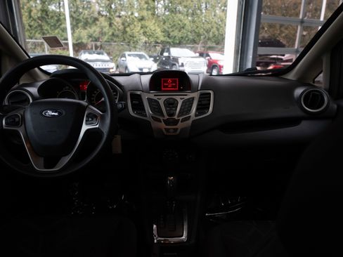 Used 2012 Ford Fiesta SE image 20