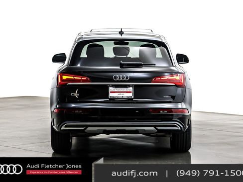 Used 2023 Audi Q5 2.0T Premium w/ Convenience Package image 5