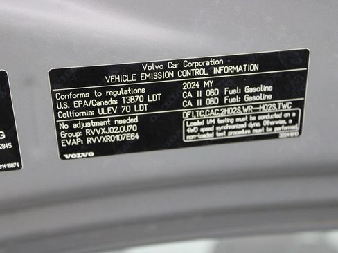 Used 2024 Volvo XC40 B5 Core AWD/4WD image 42