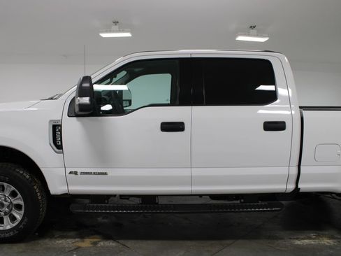 Used 2021 Ford F250 XLT w/ FX4 Off-Road Package AWD/4WD image 6