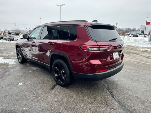 Used 2024 Jeep Grand Cherokee L Limited w/ Black Appearance Package image 7