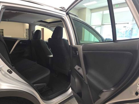 Used 2015 Toyota RAV4 XLE AWD/4WD image 24