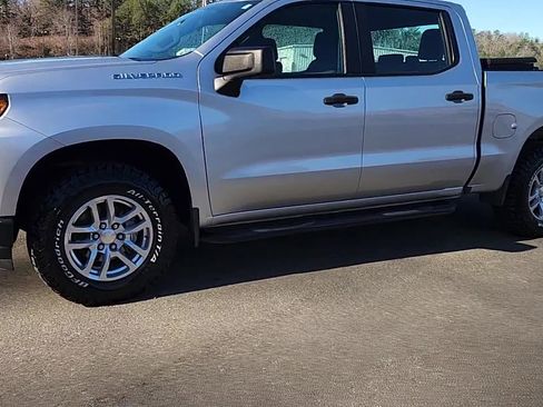 Used 2019 Chevrolet Silverado 1500 W/T w/ Trailering Package image 4