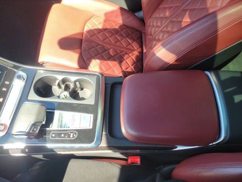 Used 2022 Audi SQ8 Prestige w/ Prestige Package image 40