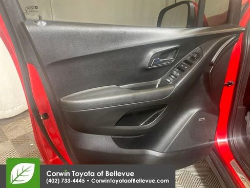 Used 2015 Chevrolet Trax LTZ image 11