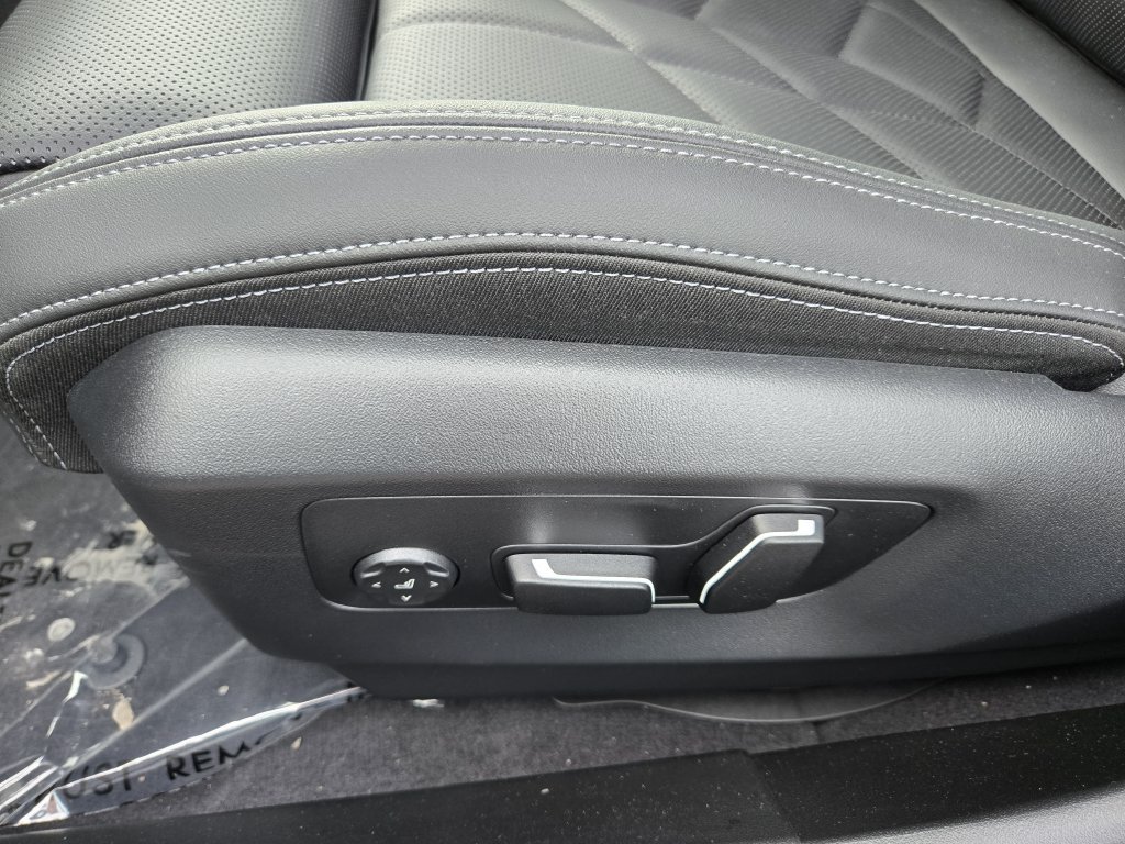 Certified 2026 BMW 530i xDrive AWD/4WD image 30