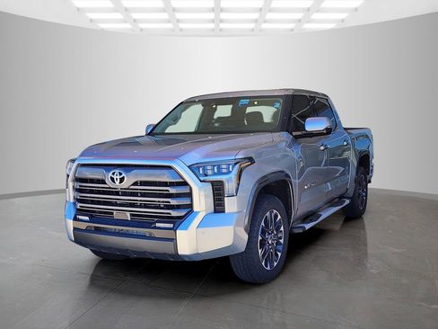 Used 2023 Toyota Tundra Limited AWD/4WD image 9