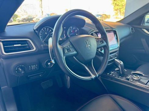 Certified 2022 Maserati Ghibli Modena Q4 image 12