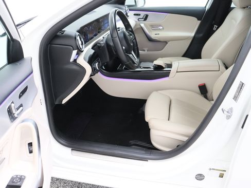 Used 2021 Mercedes-Benz A 220 image 15