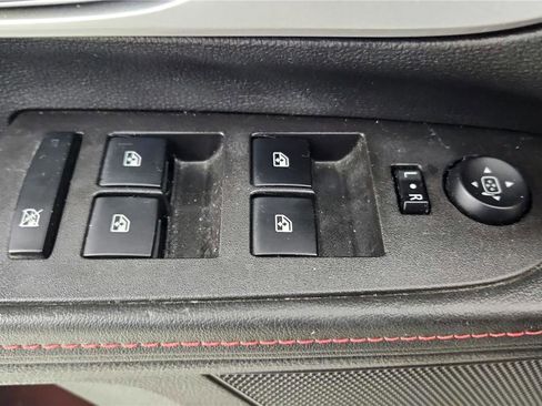 Used 2015 Chevrolet Equinox LTZ image 27