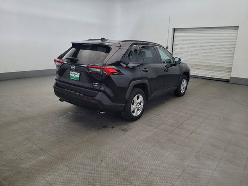 Used 2021 Toyota RAV4 XLE AWD/4WD image 9